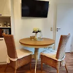 Apartament Sommerhaus Seidel - Mit Kostenlosem Parkplatz - Stralsund