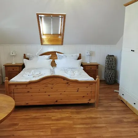 Sommerhaus Seidel - Mit Kostenlosem Parkplatz - Lejlighed Stralsund