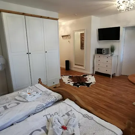 Sommerhaus Seidel - Mit Kostenlosem Parkplatz - 公寓 施特拉尔松德