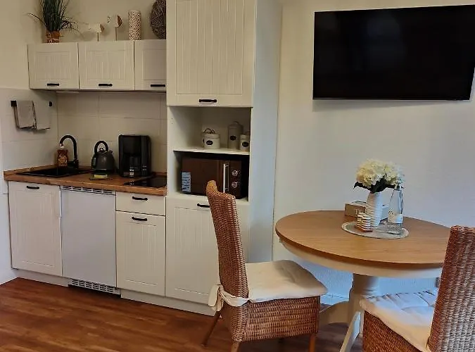 Sommerhaus Seidel - Mit Kostenlosem Parkplatz - Apartment Stralsund