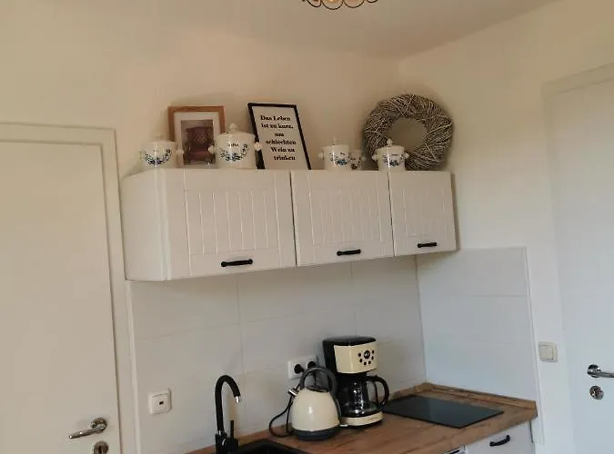 Sommerhaus Seidel - Mit Kostenlosem Parkplatz - Apartment Stralsund